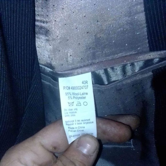 Calvin Klein Pinstripe Men's Suit 40R - Picture 4 of 4